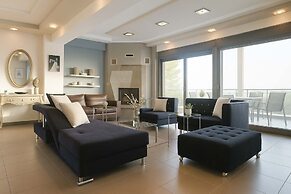 Villa Erytha - Serene Retreat With Views Garden