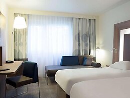 Rénéa Hotel