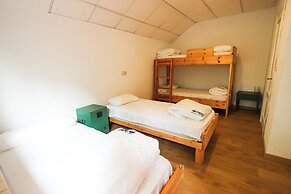 Arena Surf Hotel