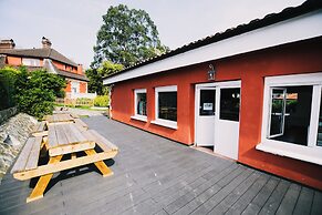 Arena Surf Hotel