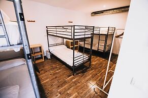 Loredo Surf House
