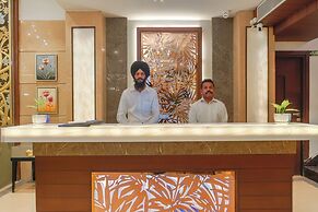 BluSalzz Select City Centre near Golden Temple