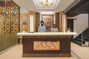 BluSalzz Select City Centre near Golden Temple