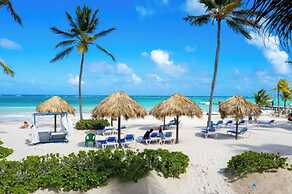 TROPICAL RETREAT at PLAYA LOS CORALES