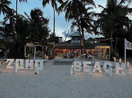 TROPICAL RETREAT at PLAYA LOS CORALES