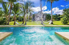 TROPICAL RETREAT at PLAYA LOS CORALES