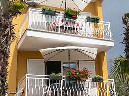 Apartments Mirjana IKA