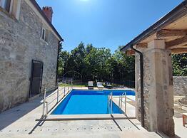 Villa Galant Brgudac - Private Oasis With Pool