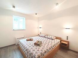 Villa Galant Brgudac - Private Oasis With Pool