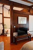 Yulong Sadhu Inn