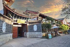 Yulong Sadhu Inn