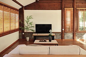 Yulong Sadhu Inn
