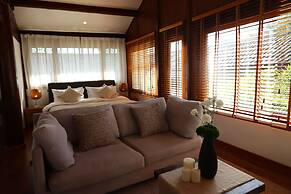 Yulong Sadhu Inn