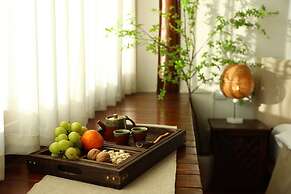 Yulong Sadhu Inn