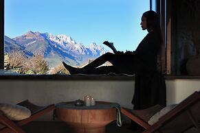 Yulong Sadhu Inn