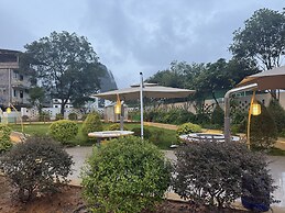 Mountain Search Snow View Hotel