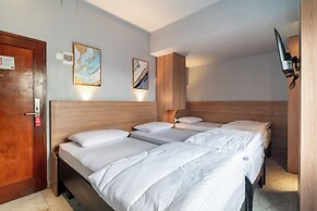 Hotel Dakozi Living