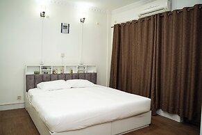 Aarya Wellness & Hostel
