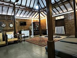 Ndalem Pengkok Homestay