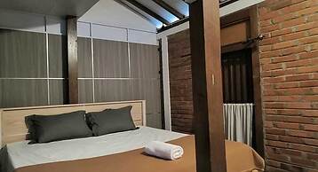 Ndalem Pengkok Homestay