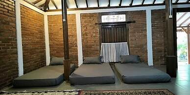 Ndalem Pengkok Homestay