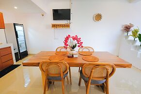 Crystal Flow Guest House & Apartment Canggu