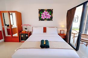 Crystal Flow Guest House & Apartment Canggu