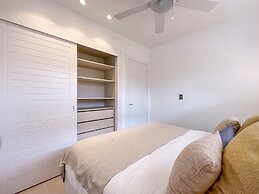 Luxury 3 Bedroom Apartment at the Beach