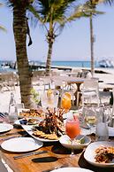 Luxury 3 Bedroom Apartment at the Beach