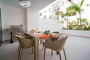Luxury 3 Bedroom Apartment at the Beach