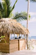 Luxury 3 Bedroom Apartment at the Beach
