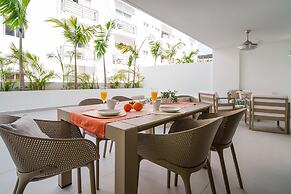 Luxury 3 Bedroom Apartment at the Beach