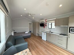 Heatherbrae Holiday Village