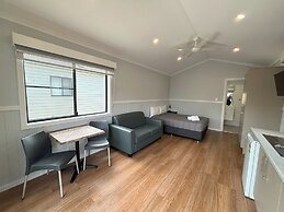 Heatherbrae Holiday Village