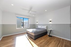 Heatherbrae Holiday Village