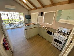 Heatherbrae Holiday Village
