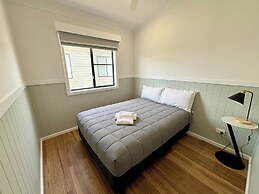 Heatherbrae Holiday Village