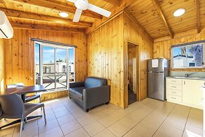 Heatherbrae Holiday Village