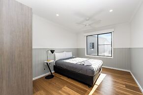 Heatherbrae Holiday Village