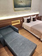 saada boutique studios