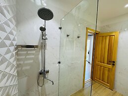 saada boutique studios
