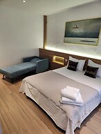saada boutique studios