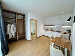 saada boutique studios