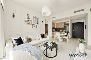 Alluring Parisian 1Br in Burj Crown