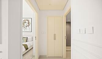 Alluring Parisian 1Br in Burj Crown