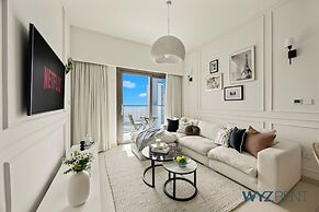 Alluring Parisian 1Br in Burj Crown