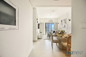 Alluring Parisian 1Br in Burj Crown