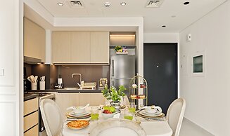 Alluring Parisian 1Br in Burj Crown