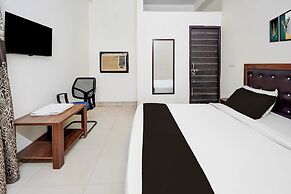 Hotel Heaven Peacock Noida