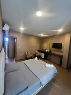 Joi Suite Hotel